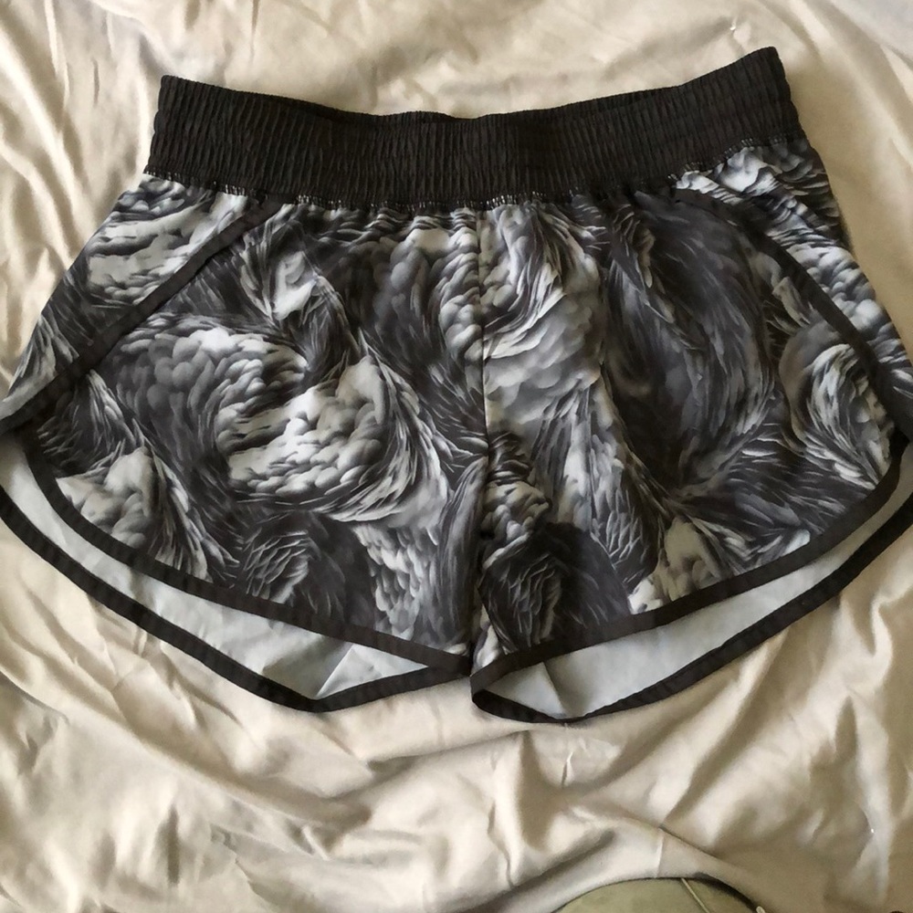 NWOT champion running short